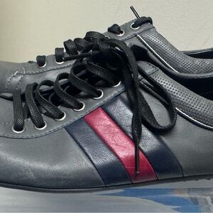 Gucci Men's Gray and Navy Sneakers with Red Accent